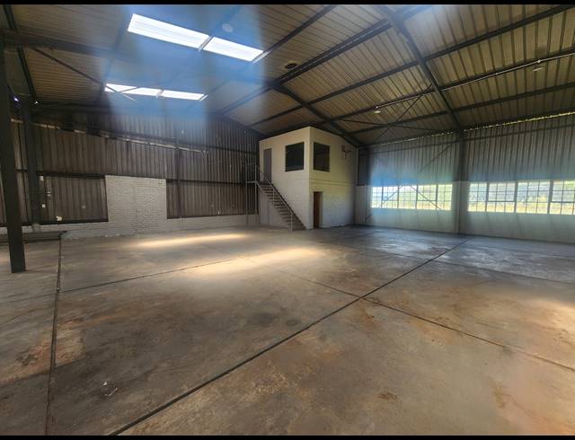751M² WAREHOUSE TO LET IN WADEVILLE